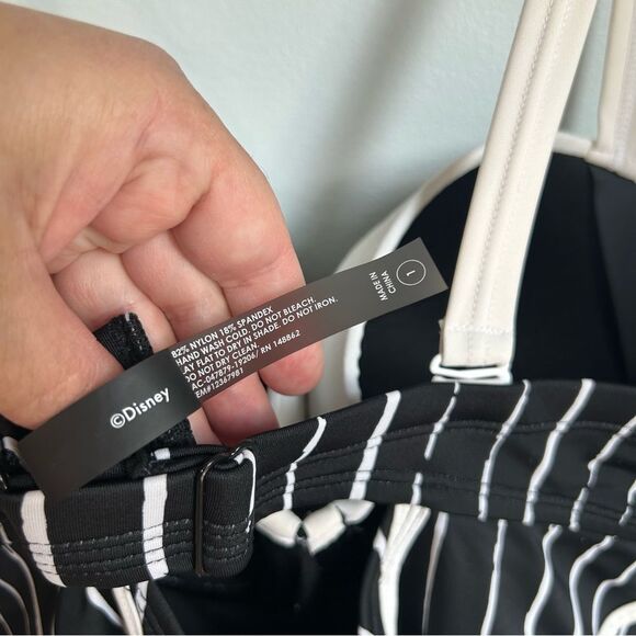 Disney The Nightmare Before Christmas Jack Skellington One-Piece Swimsuit Sz 1X - Picture 11 of 14